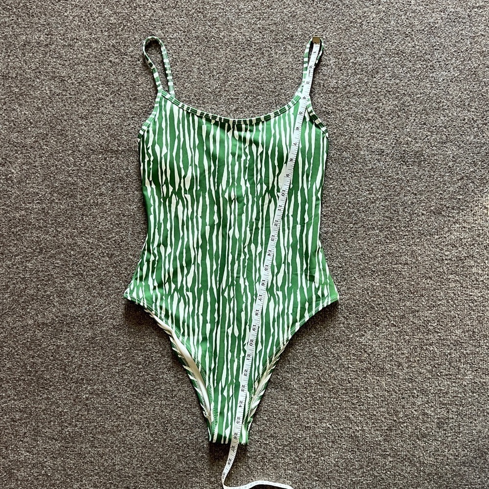 NWT H&M One Piece Swimsuit Green White Bundle of 2 Pieces Women’s Size Small - Picture 10 of 15